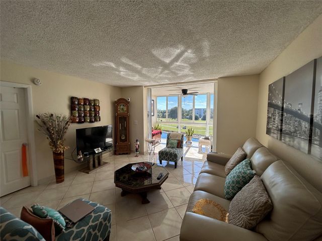 1470 NW 80th Ave 401, Margate, FL 33063