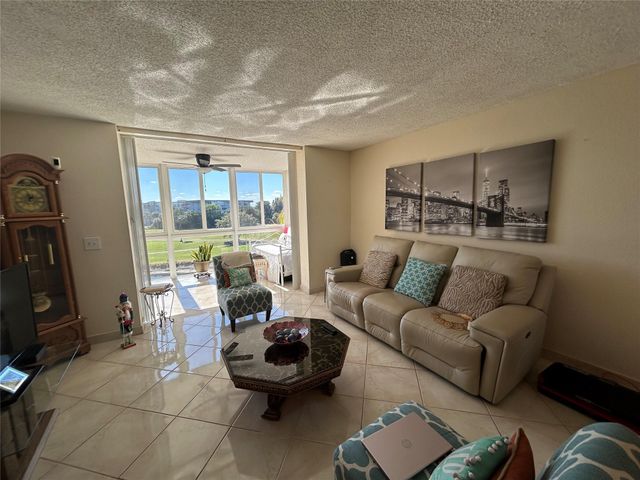 1470 NW 80th Ave 401, Margate, FL 33063