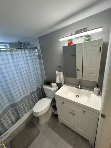 1470 NW 80th Ave 401, Margate, FL 33063