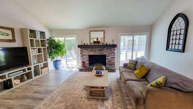 328 Sandy Springs Circle, Walterboro, SC 29488