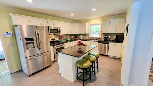 328 Sandy Springs Circle, Walterboro, SC 29488