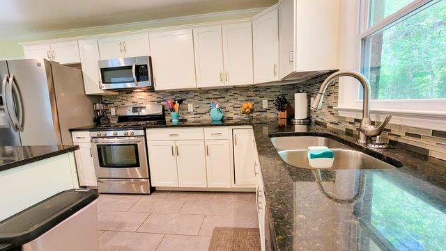 328 Sandy Springs Circle, Walterboro, SC 29488