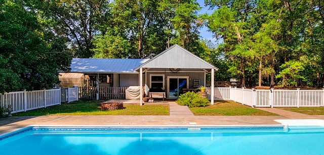328 Sandy Springs Circle, Walterboro, SC 29488