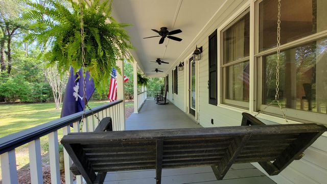 328 Sandy Springs Circle, Walterboro, SC 29488