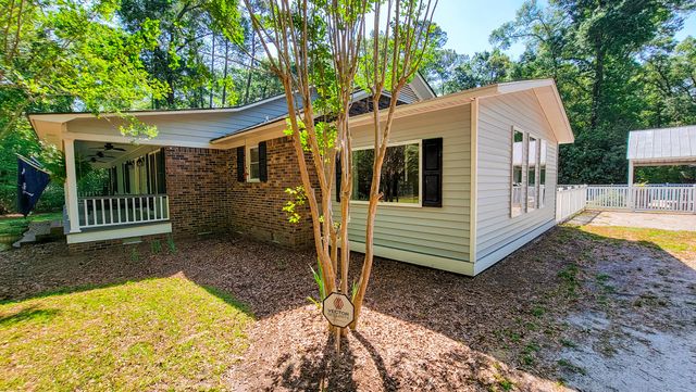 328 Sandy Springs Circle, Walterboro, SC 29488