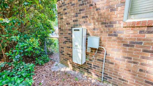 328 Sandy Springs Circle, Walterboro, SC 29488