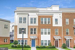 2521 FARMSTEAD DR #205 CLARKE, Rockville, MD 20850