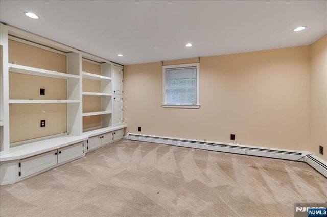 72 Smokey Ridge Road, Ringwood, NJ 07456