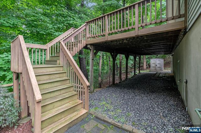 72 Smokey Ridge Road, Ringwood, NJ 07456
