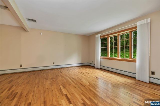 72 Smokey Ridge Road, Ringwood, NJ 07456