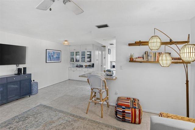 650 PINELLAS POINT DRIVE S 236, St Petersburg, FL 33705