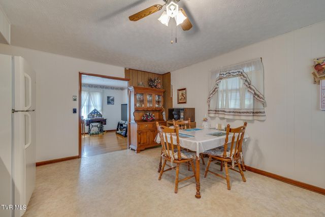335 Mckenzie Drive, Kingsport, TN 37660