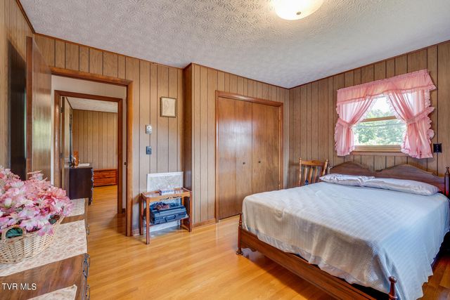 335 Mckenzie Drive, Kingsport, TN 37660