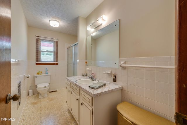 335 Mckenzie Drive, Kingsport, TN 37660