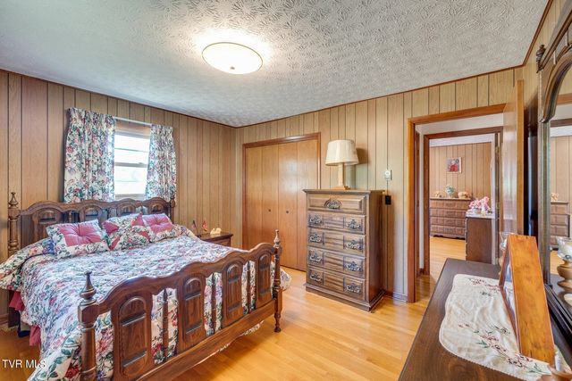 335 Mckenzie Drive, Kingsport, TN 37660