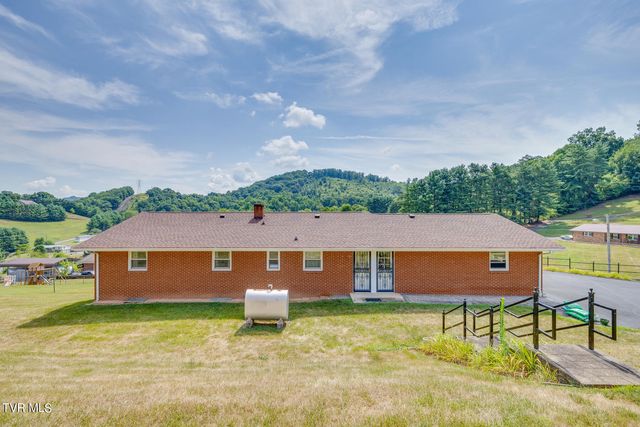 335 Mckenzie Drive, Kingsport, TN 37660