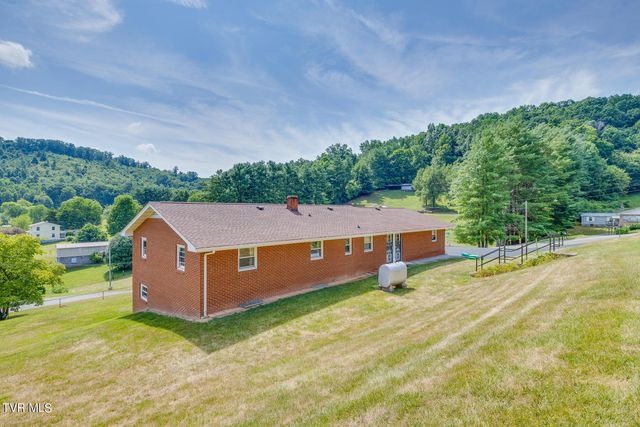 335 Mckenzie Drive, Kingsport, TN 37660