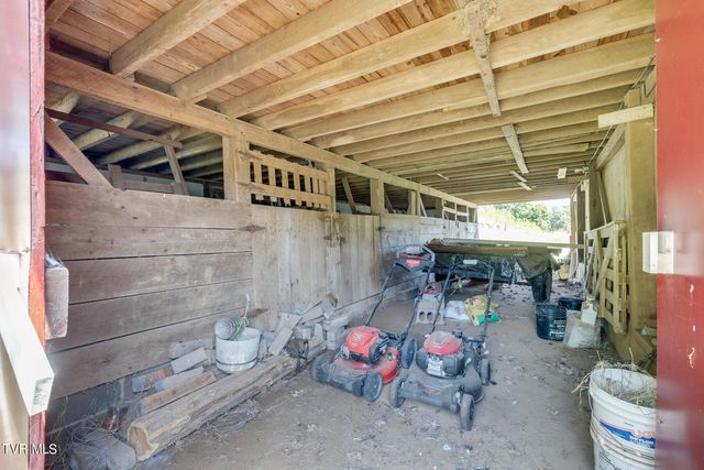 335 Mckenzie Drive, Kingsport, TN 37660