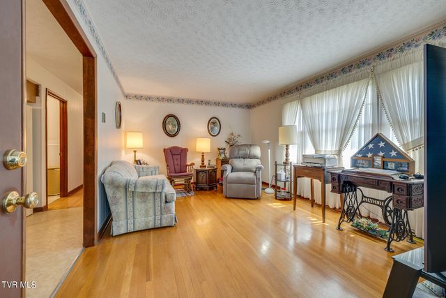 335 Mckenzie Drive, Kingsport, TN 37660