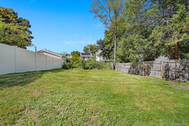 23 Lewis Avenue, Poughkeepsie, NY 12603