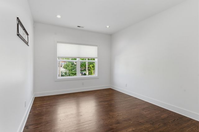 98 44th Ave, N, Nashville, TN 37209