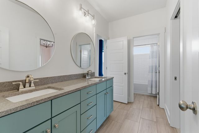 98 44th Ave, N, Nashville, TN 37209