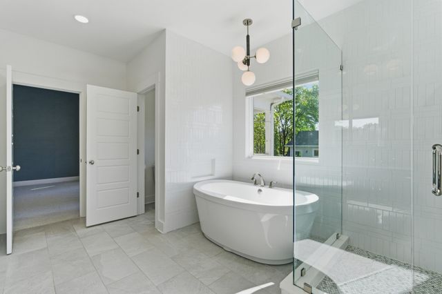 98 44th Ave, N, Nashville, TN 37209