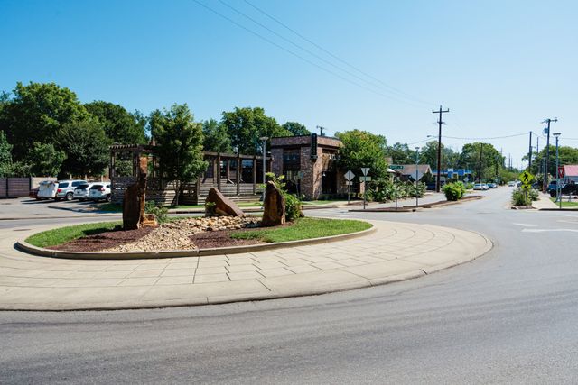 98 44th Ave, N, Nashville, TN 37209