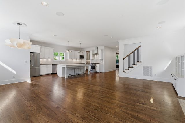 98 44th Ave, N, Nashville, TN 37209