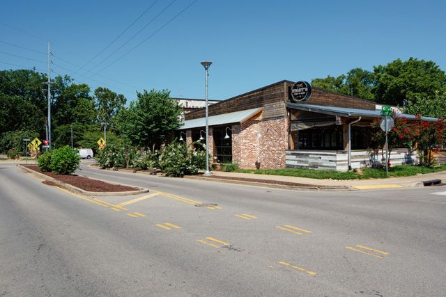 98 44th Ave, N, Nashville, TN 37209