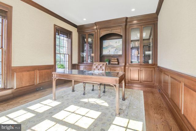 1935 FOXVIEW CIR NW, Washington, DC 20007