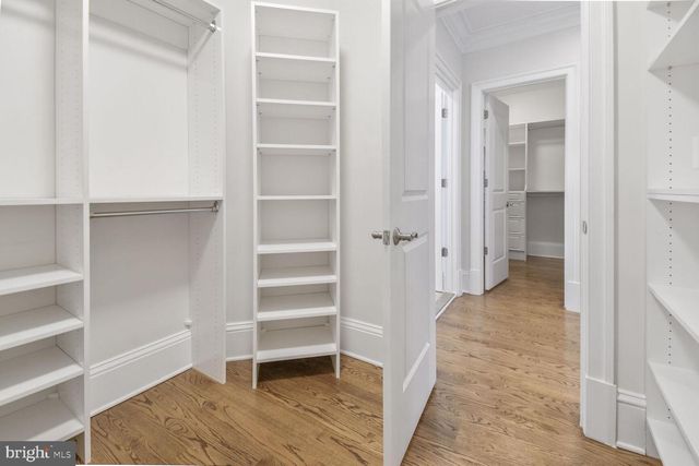 1935 FOXVIEW CIR NW, Washington, DC 20007