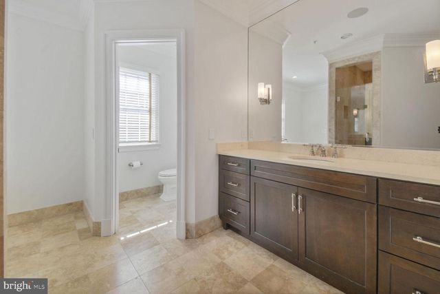 1935 FOXVIEW CIR NW, Washington, DC 20007