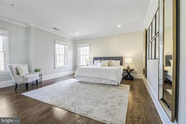 1935 FOXVIEW CIR NW, Washington, DC 20007