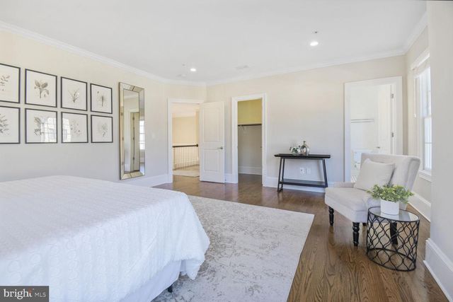 1935 FOXVIEW CIR NW, Washington, DC 20007