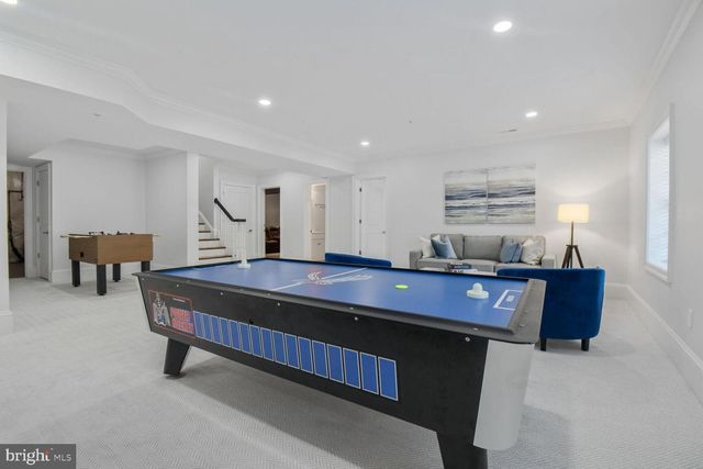 1935 FOXVIEW CIR NW, Washington, DC 20007