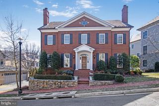 1935 FOXVIEW CIR NW, Washington, DC 20007