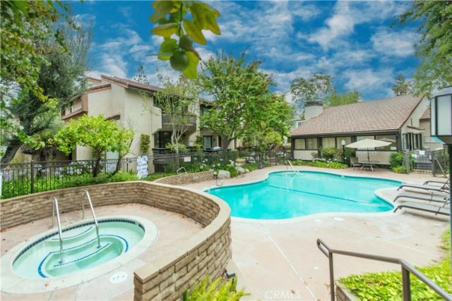 21730 Marylee Street 40, Woodland Hills, CA 91367