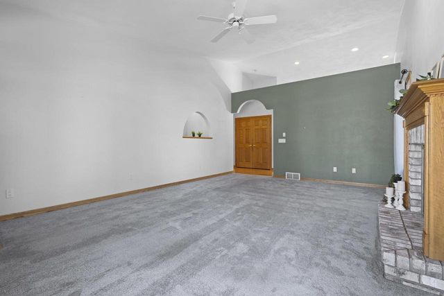 1819 E SYLVAN AVENUE, Appleton, WI 54915