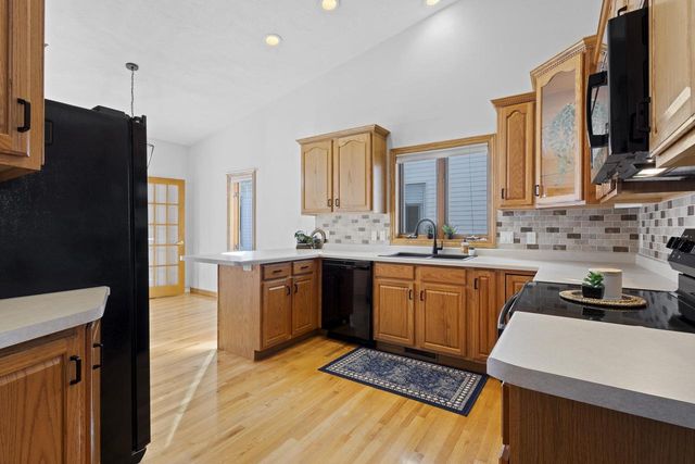 1819 E SYLVAN AVENUE, Appleton, WI 54915