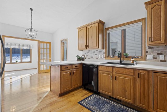 1819 E SYLVAN AVENUE, Appleton, WI 54915