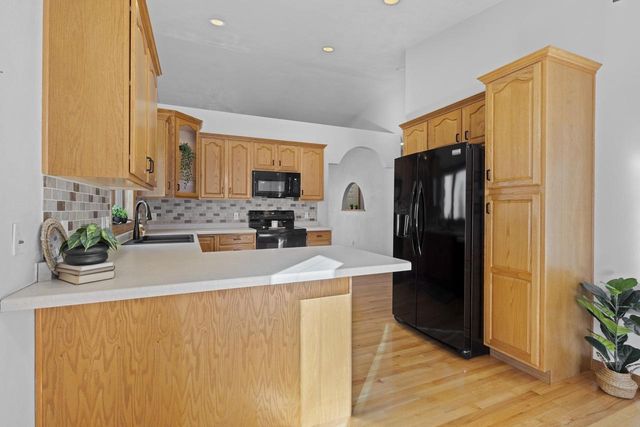 1819 E SYLVAN AVENUE, Appleton, WI 54915