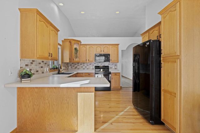 1819 E SYLVAN AVENUE, Appleton, WI 54915