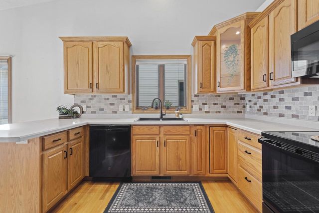 1819 E SYLVAN AVENUE, Appleton, WI 54915