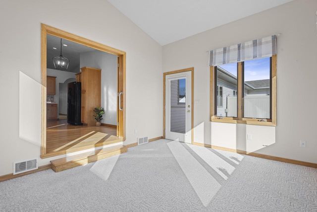 1819 E SYLVAN AVENUE, Appleton, WI 54915