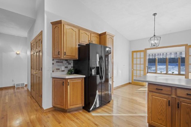 1819 E SYLVAN AVENUE, Appleton, WI 54915