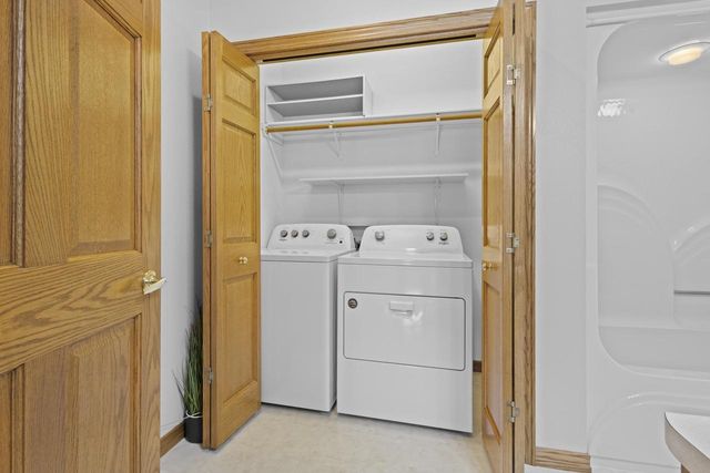 1819 E SYLVAN AVENUE, Appleton, WI 54915