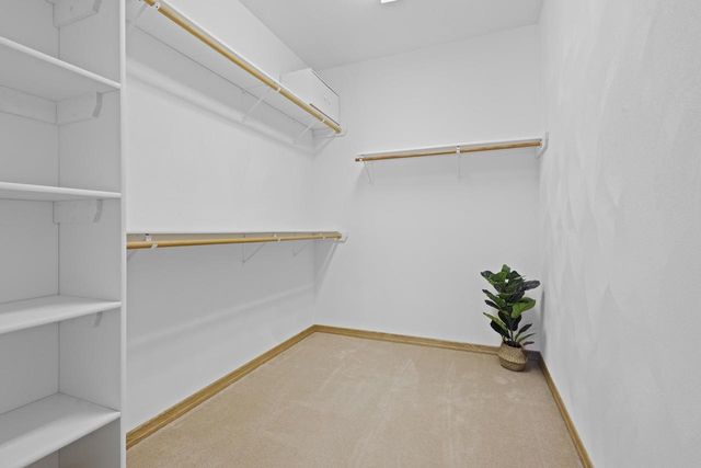 1819 E SYLVAN AVENUE, Appleton, WI 54915