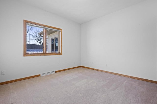 1819 E SYLVAN AVENUE, Appleton, WI 54915