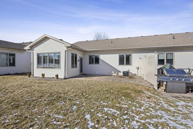 1819 E SYLVAN AVENUE, Appleton, WI 54915